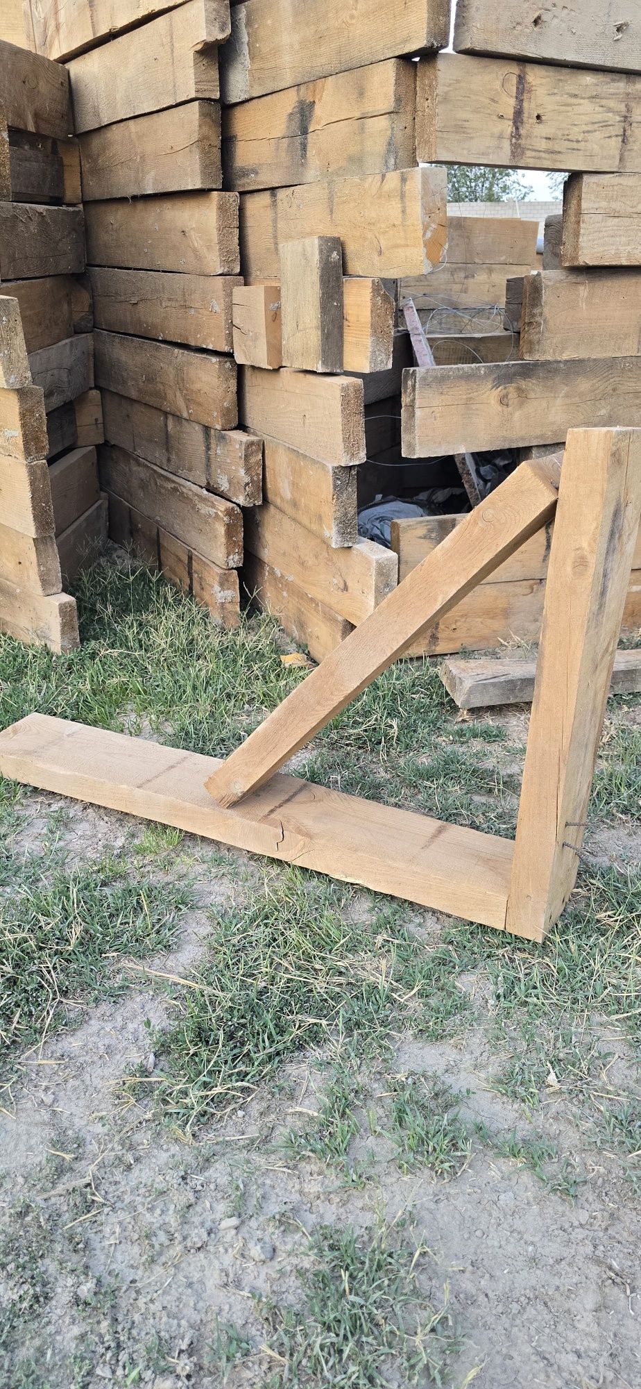 Продаются Уголки под опалубку