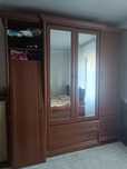 Шкаф и кровать продаю