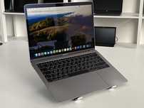 Металический ноутбук Macbook Air 13 2018 - Core i5/8GB/128Gb/UHD