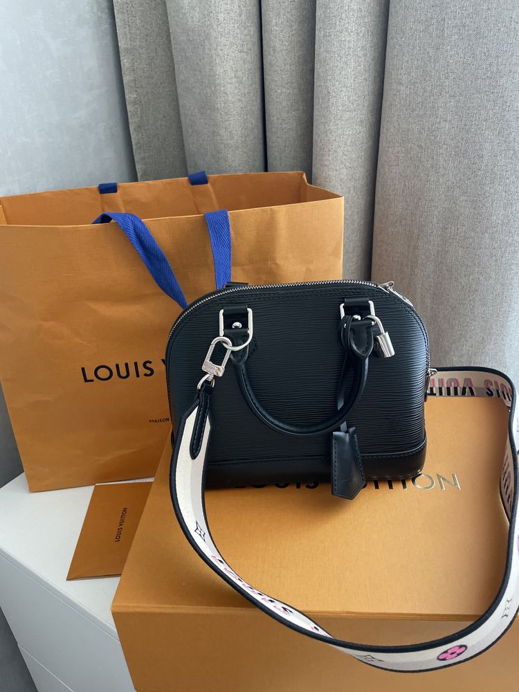 Продам  сумку LV оригинал