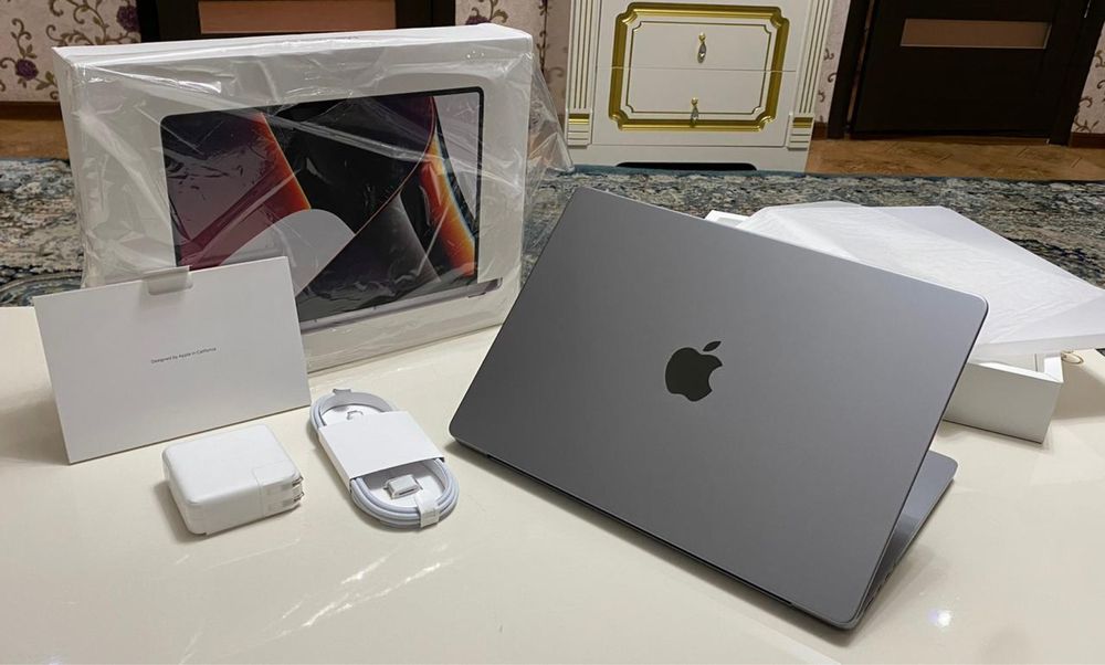 Macbook M1 Pro Apple 14 Core/16Гб/SSD 512 GB