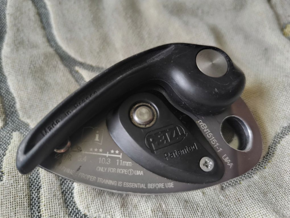 Petzl Grigri — страховочно-спусковое устройство (оригинал)