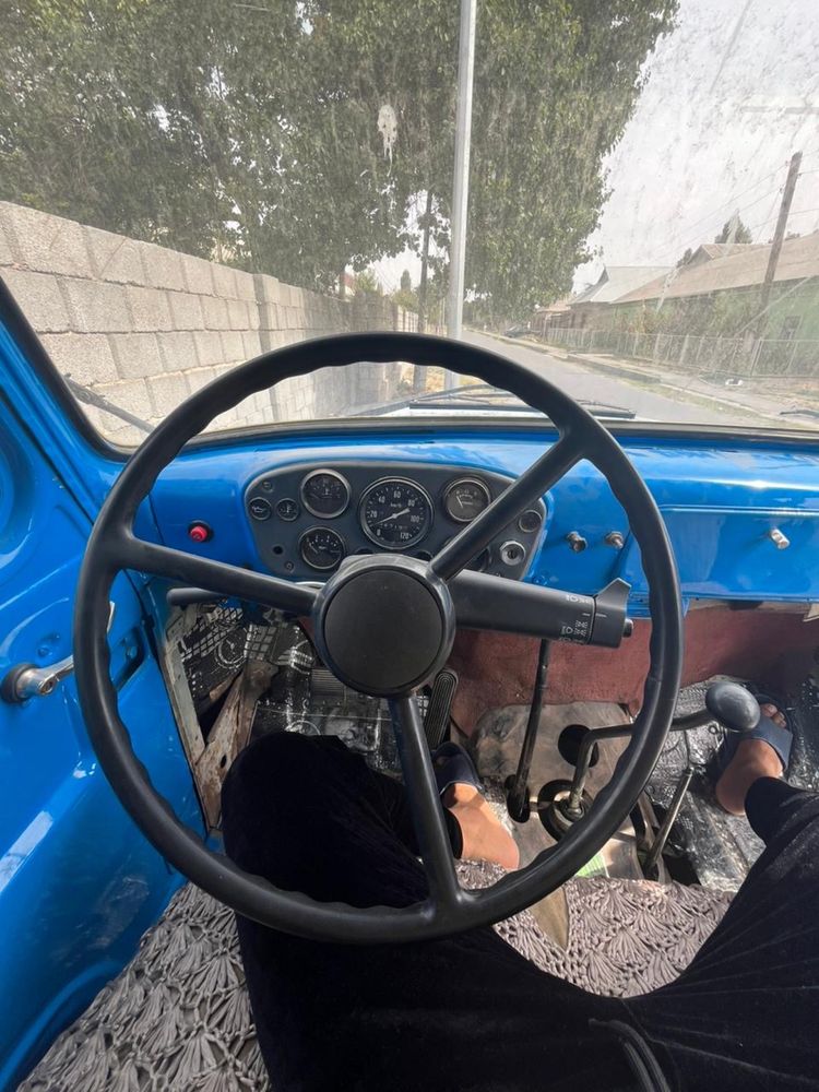Три сатылады жүріп тұр