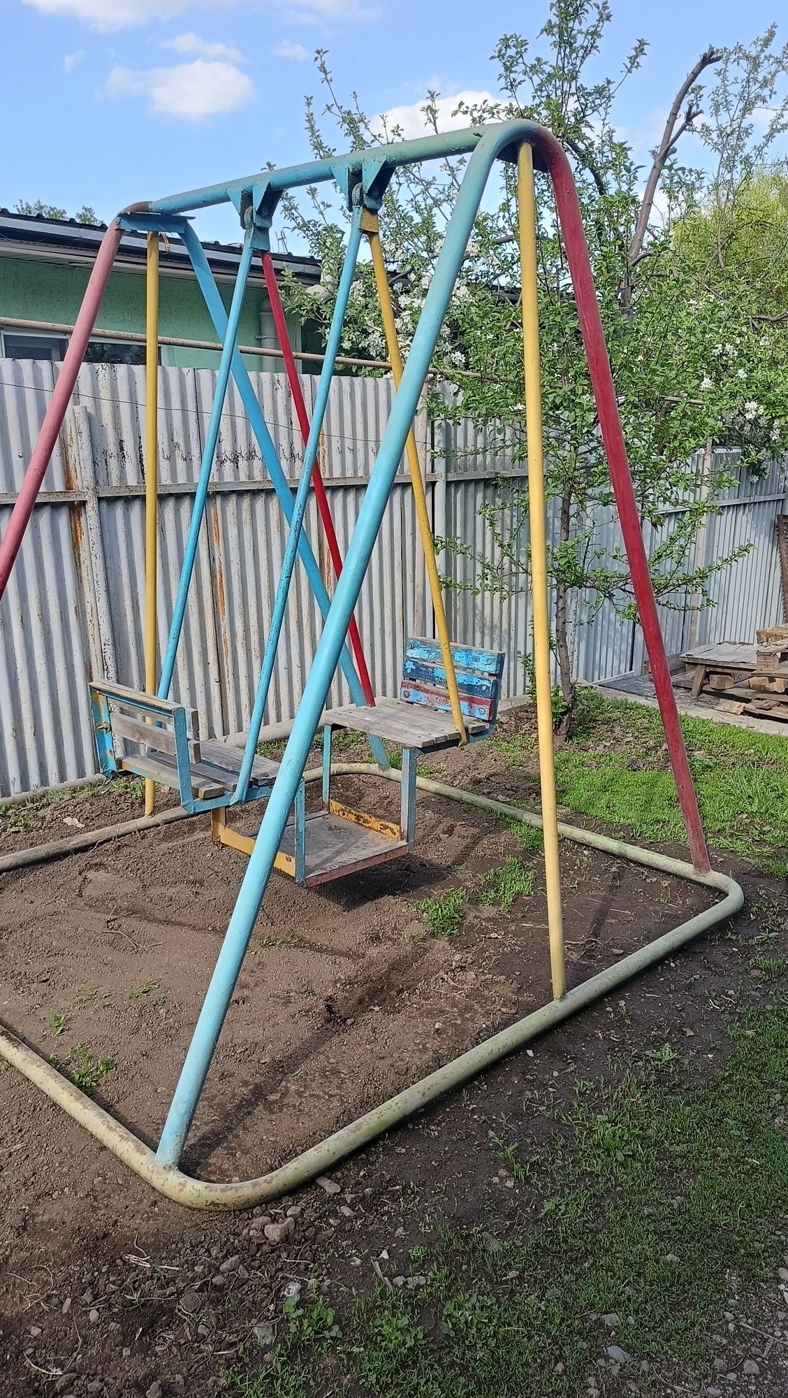 Качеля железная прочная