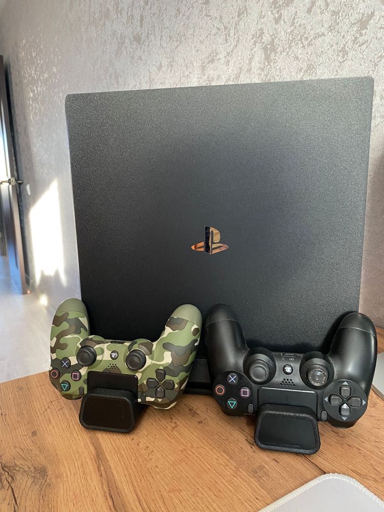 Продам ps 4 pro .