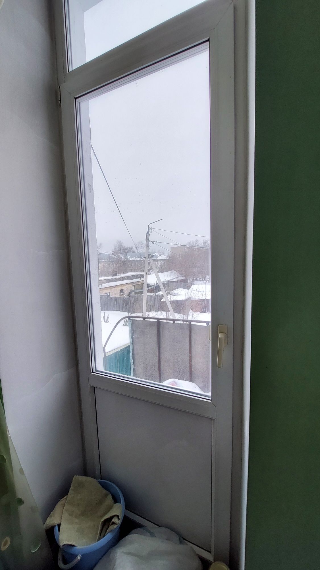 Продам квартиру в бывшем садике огромная площадь со своим усастком