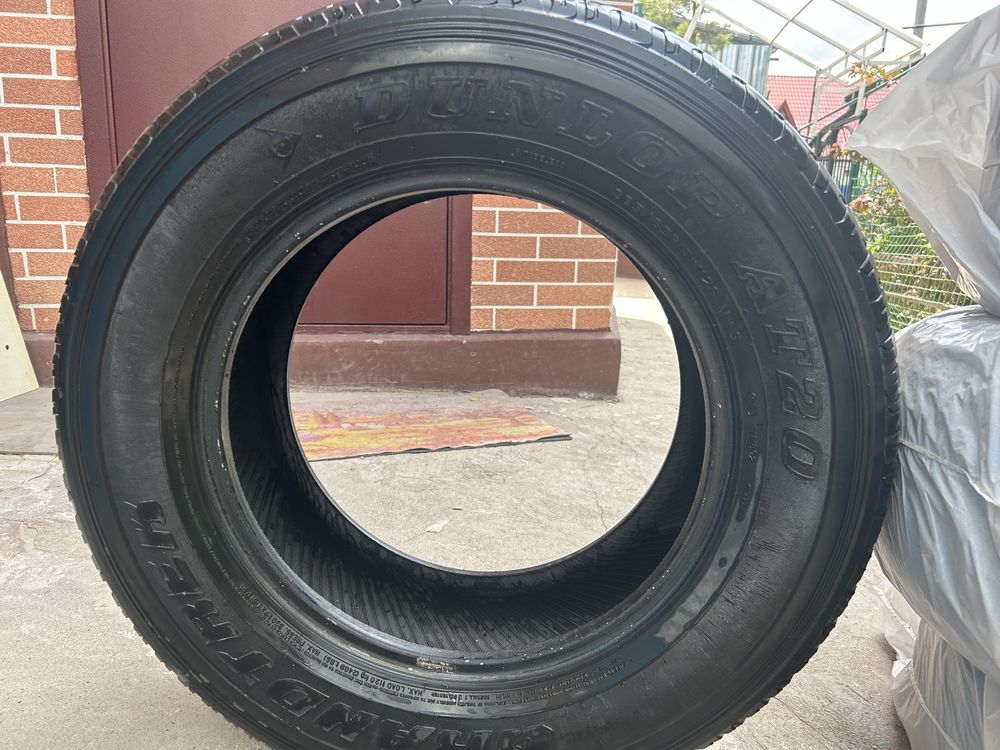 Прод шины в отличном состояний 265/65R17 Японские