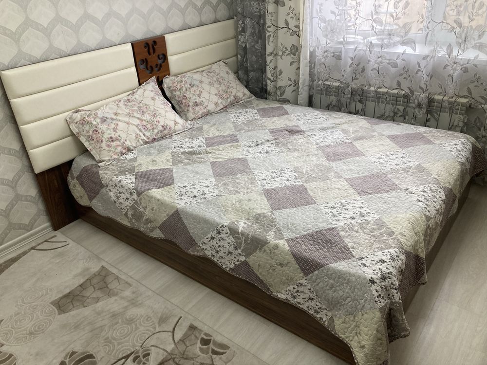 Двухспальная кровать