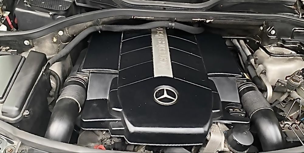 Передняя часть Мерседес ML500 W164.