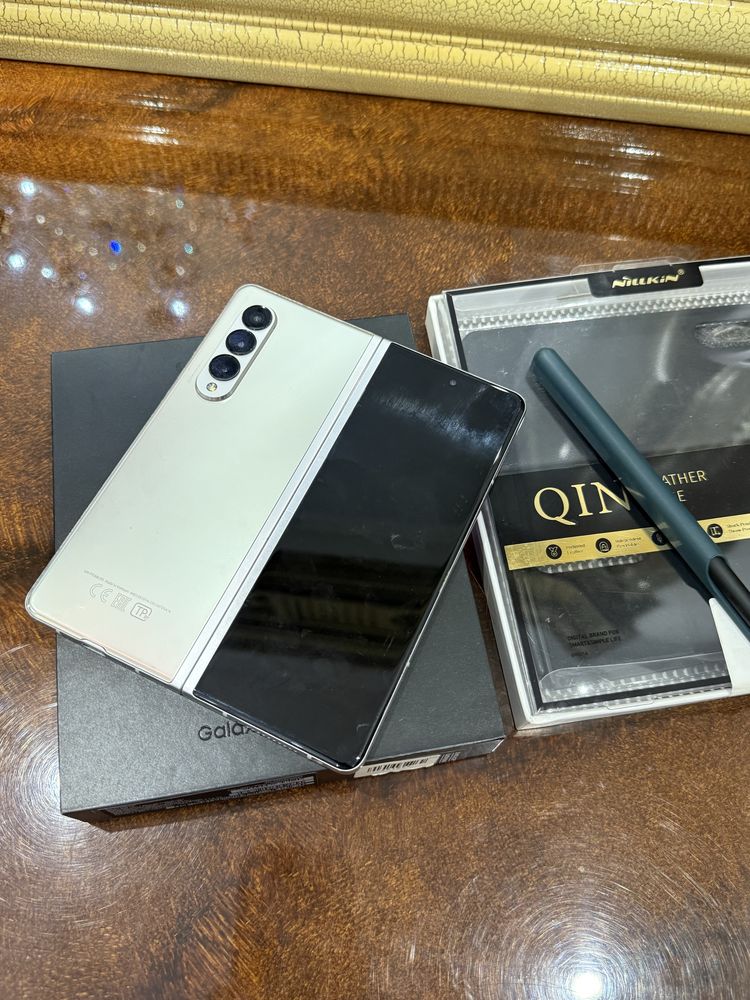 Samsung galaxy fold 3 12/512