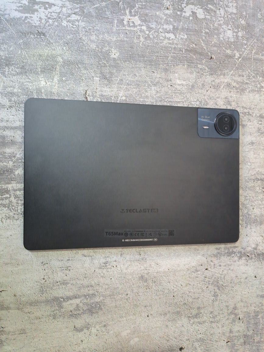 Продам планшет  Tecklast T65Max (идеал, озу 8, ssd 256 gb)