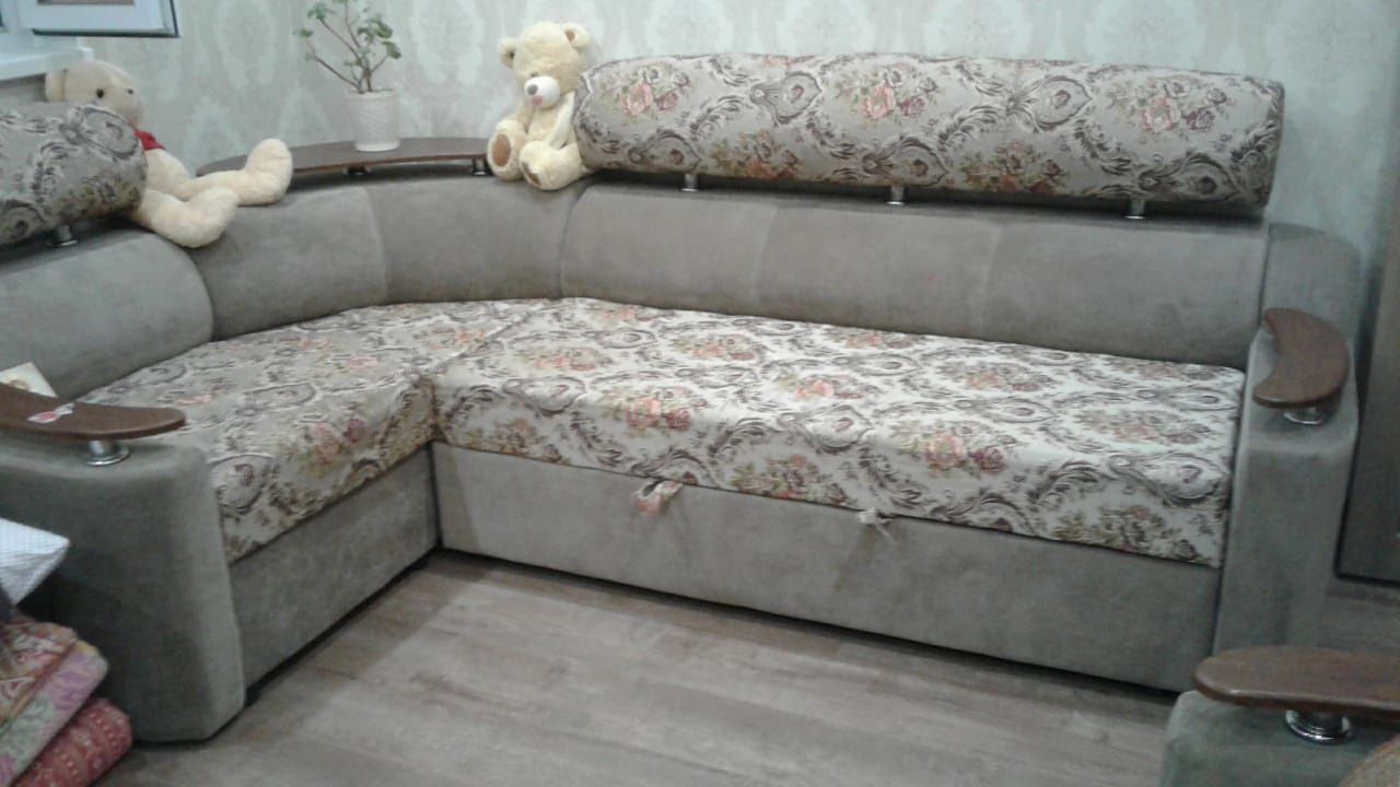 Диван для гостиной