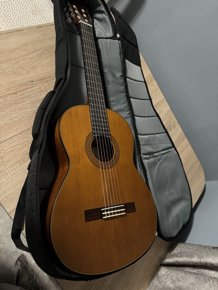 Гитара классическая YAMAHA