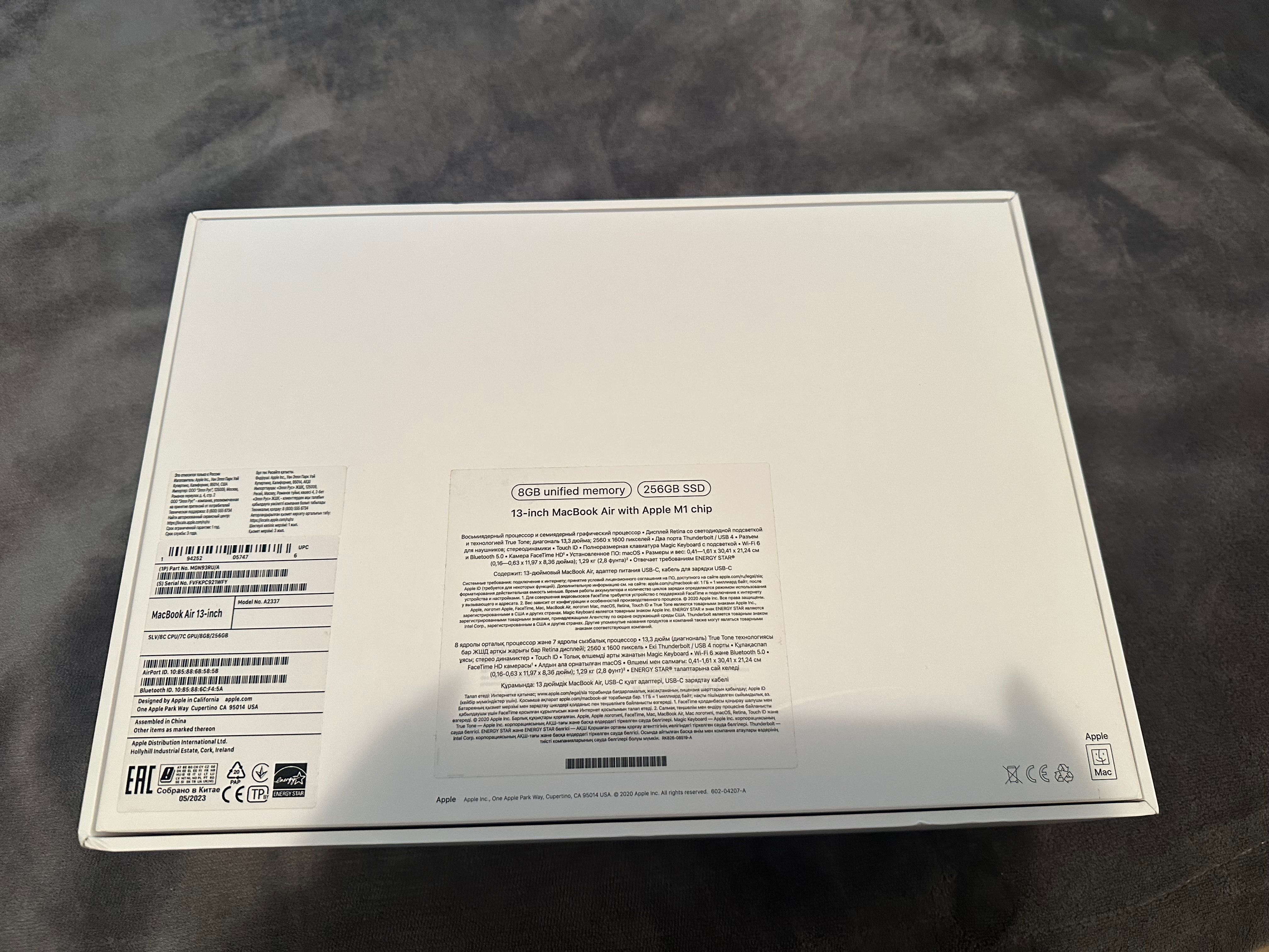Продам MacBook Air 13