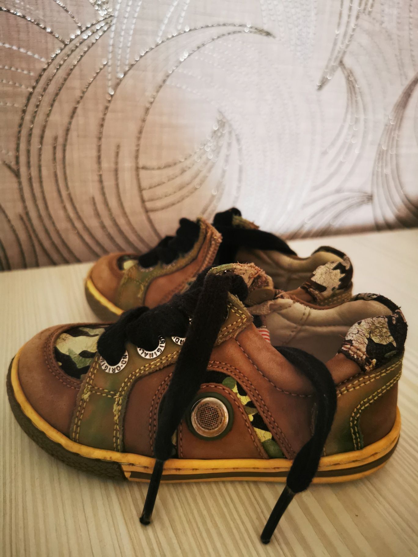 Продам крутые кроссы(кеды)