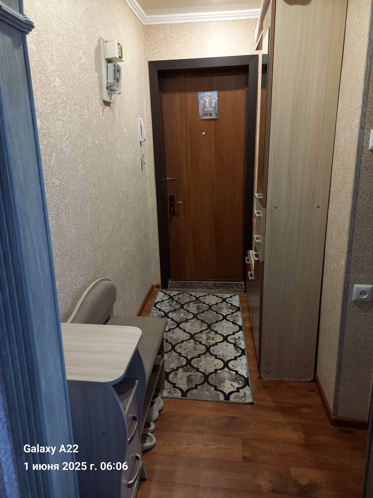 Продаётся 2х комнатная квартира