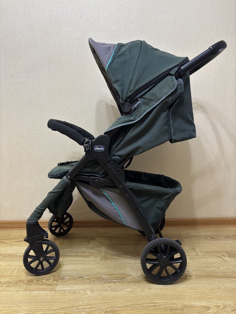 Продадим коляску фирмы Chicco