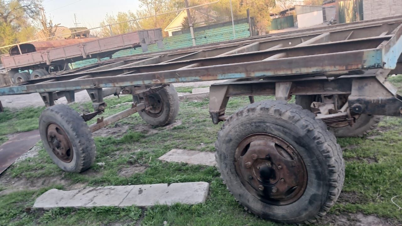 Продам прицеп зил
