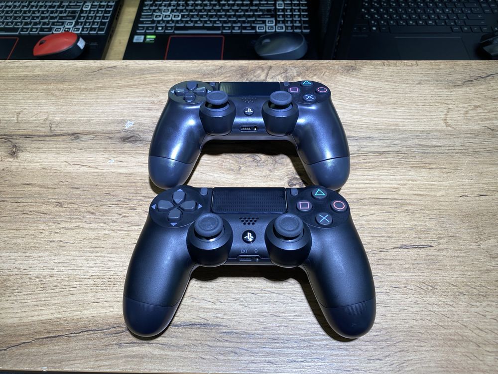 Sony PlayStation 4 Slim, 1 TB, 2 джойстика, 10397/А10
