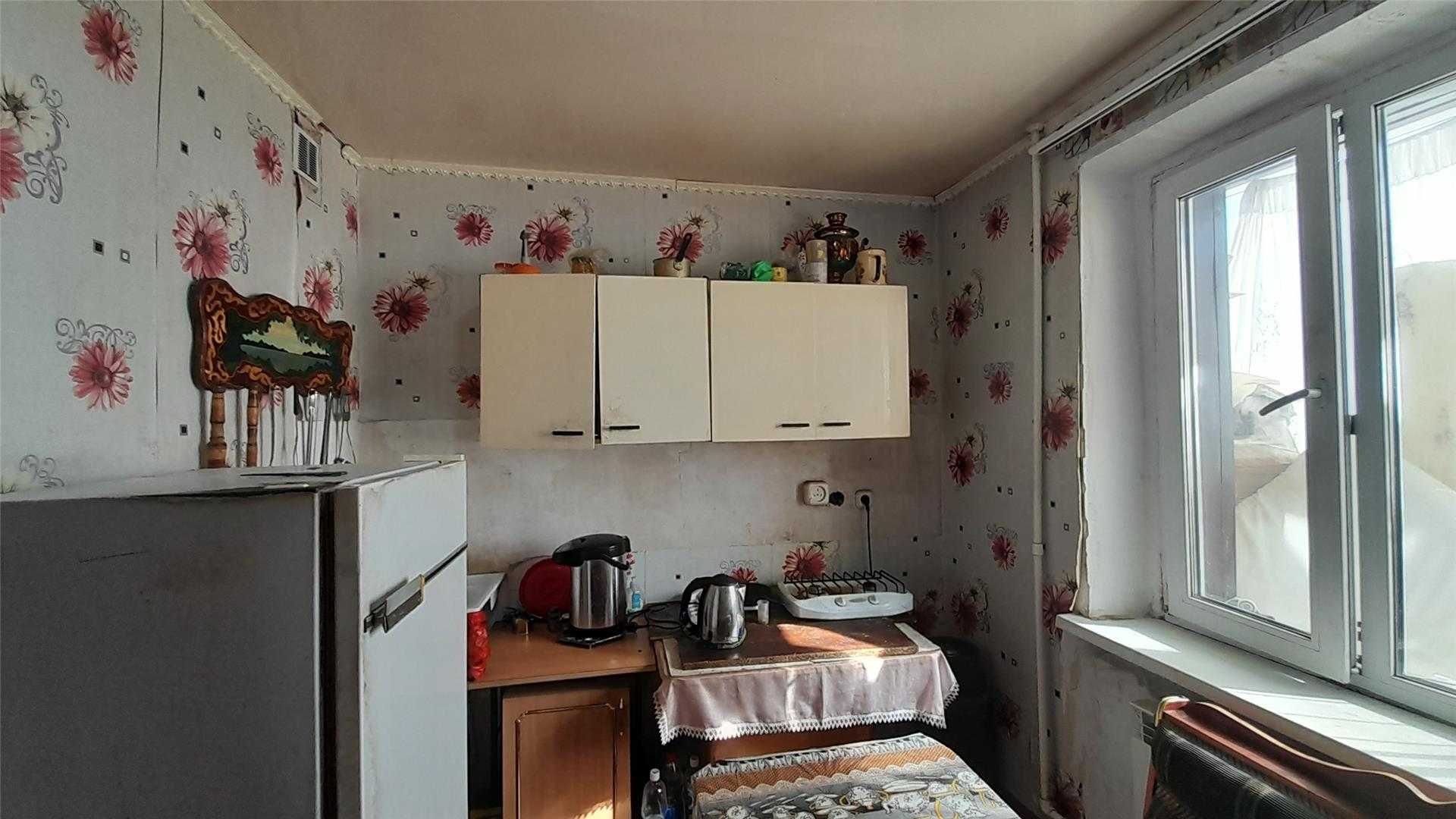 Продам 1 комн квартиру улучшенной планировки на 4 этаже в 5 эт доме.