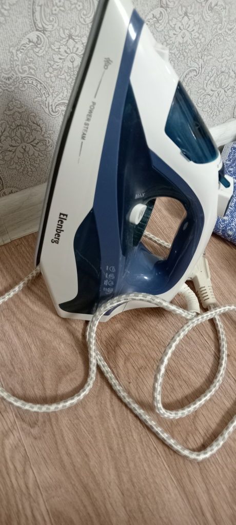 Продам утюг не дорого