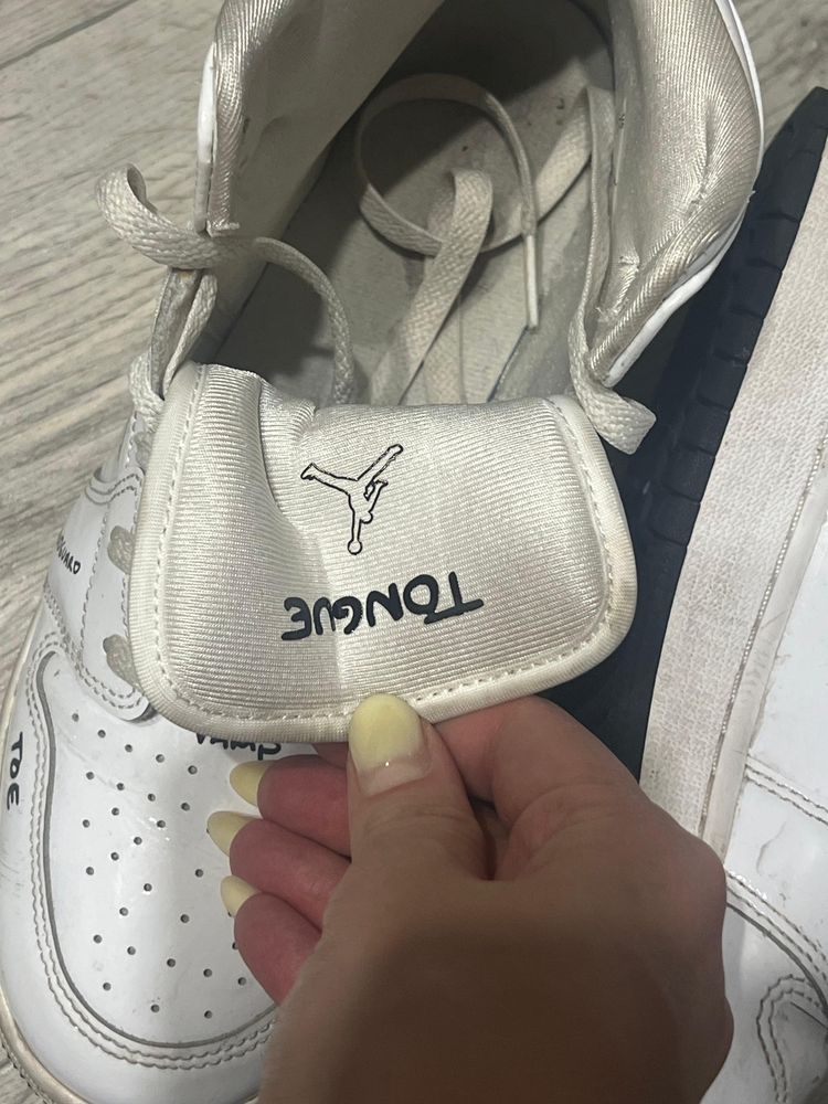 кроссовки jordan nike в отличном состоянии