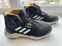 Кроссы Adidas, демисезон