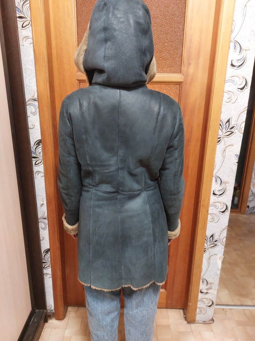 Продам натуральную дублёнку.