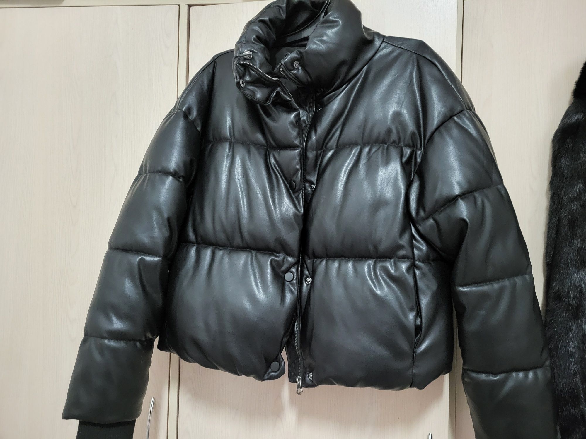 Зимняя кожаная куртка Zara