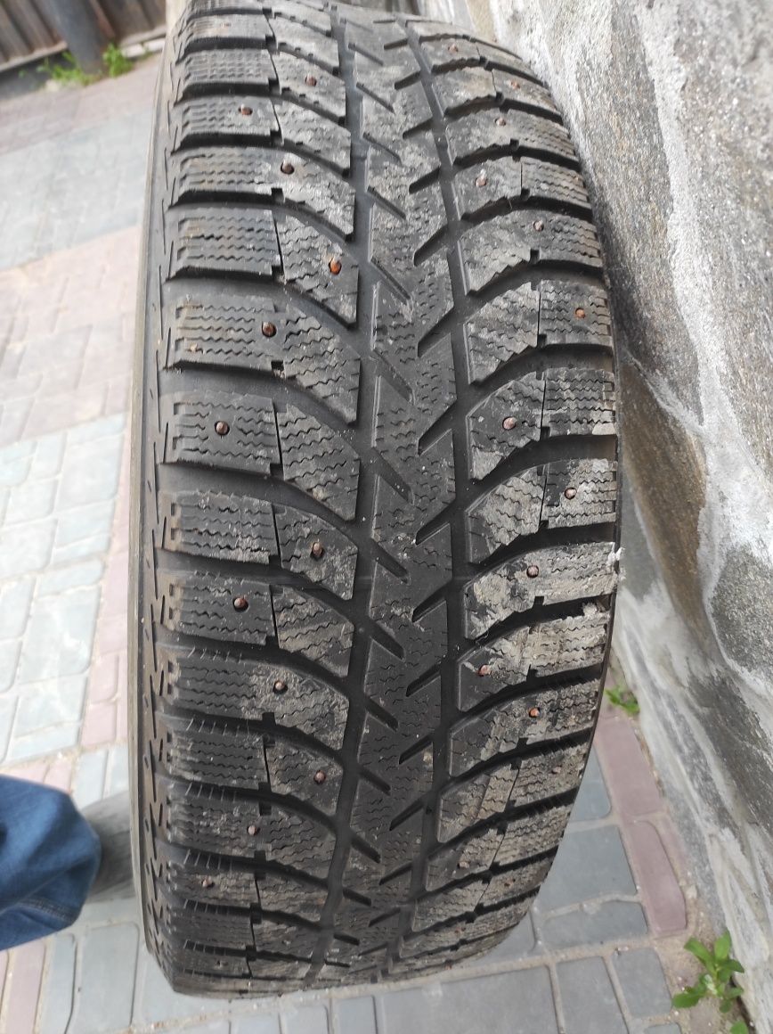 Колеса, резина зимняя. Шины Bridgestone 265/65/17