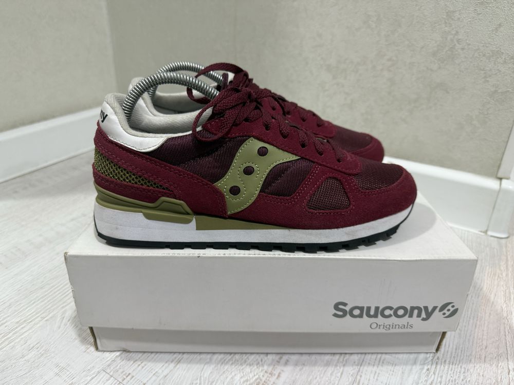 Кроссовки Saucony Shadow