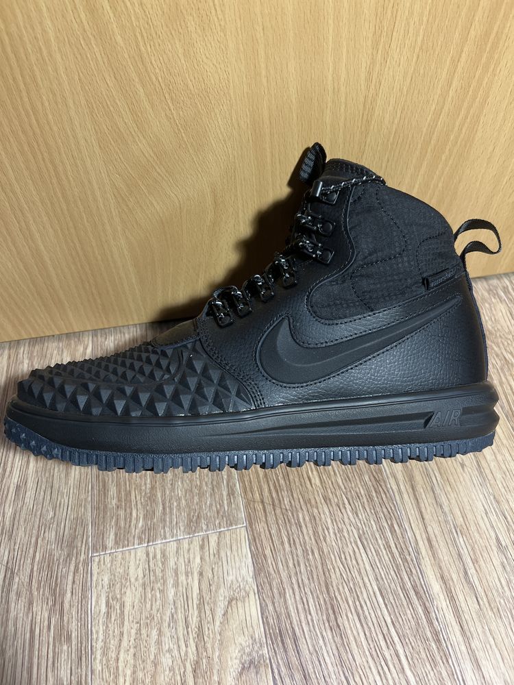 Nike lunar force