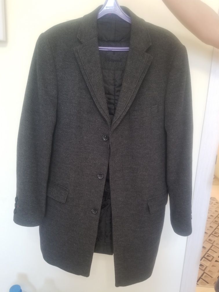 Пальто на подростка ZARA,100 % шерсть