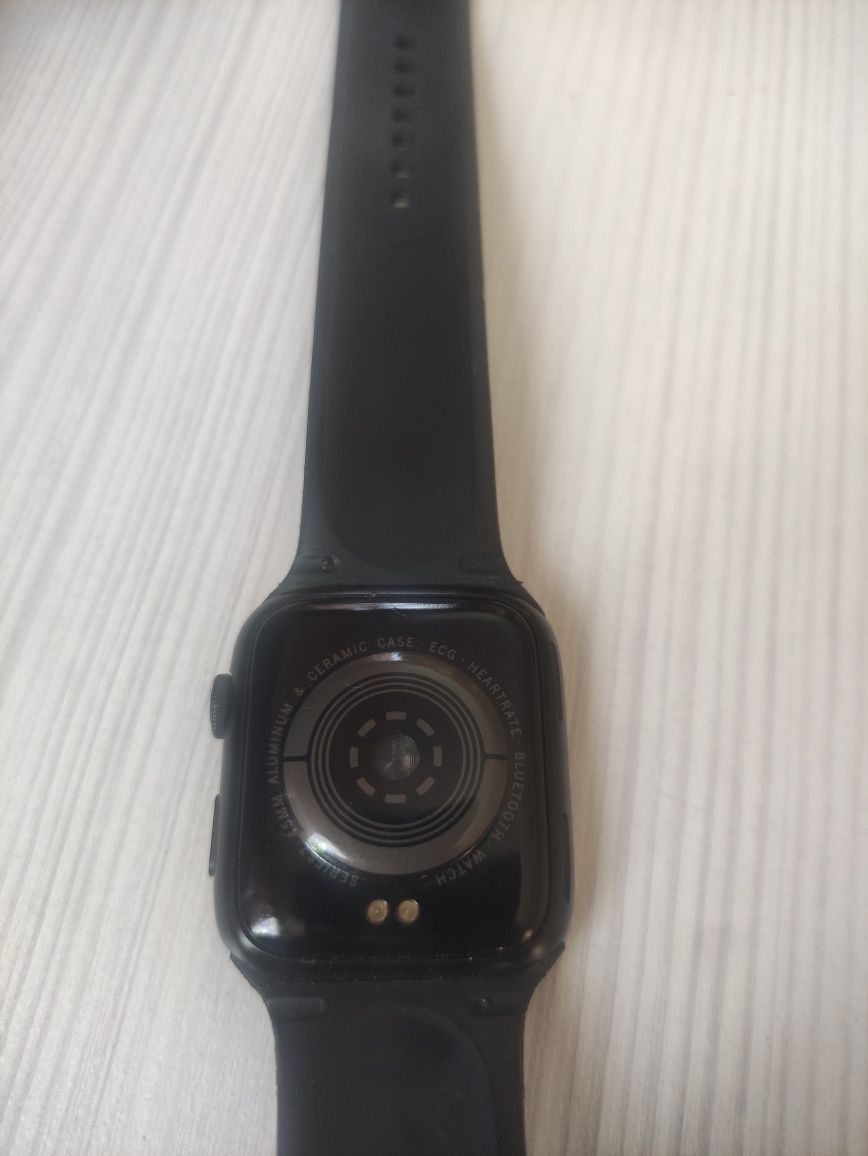 Продам  смарт часы- Smart watch