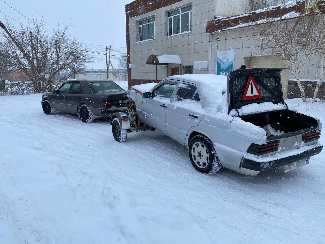 Прицеп частичной погрузки в отличном состоянии