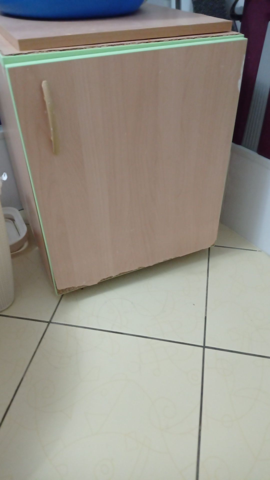 Отдам бесплатно тумбочки