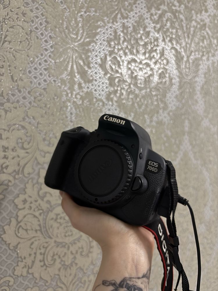 Камера canon 700D и обьектив