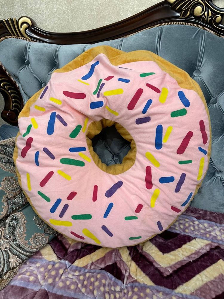Продам игрушку в виде Пончика