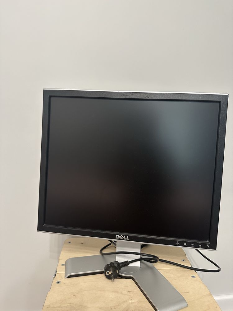 Dell у 1907FPt 19" Fullscreen LCD Monitor
