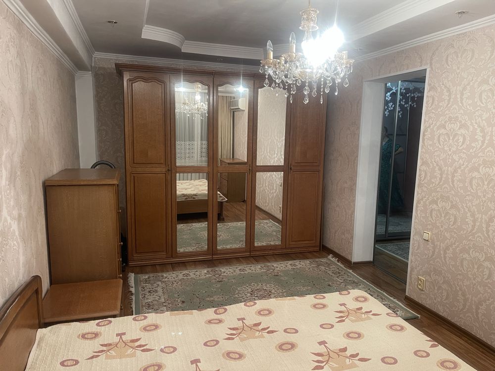 Продам квартиру 3-х комнатную