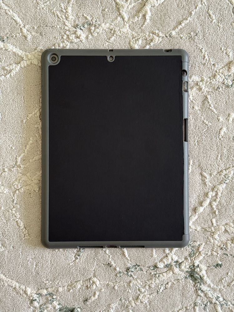Продам iPad 7-th generation