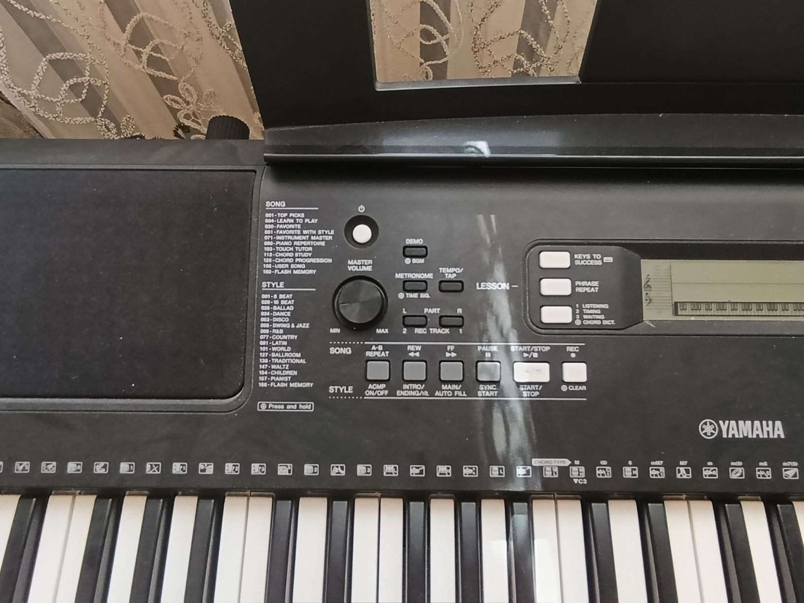 Синтезатор Yamaha