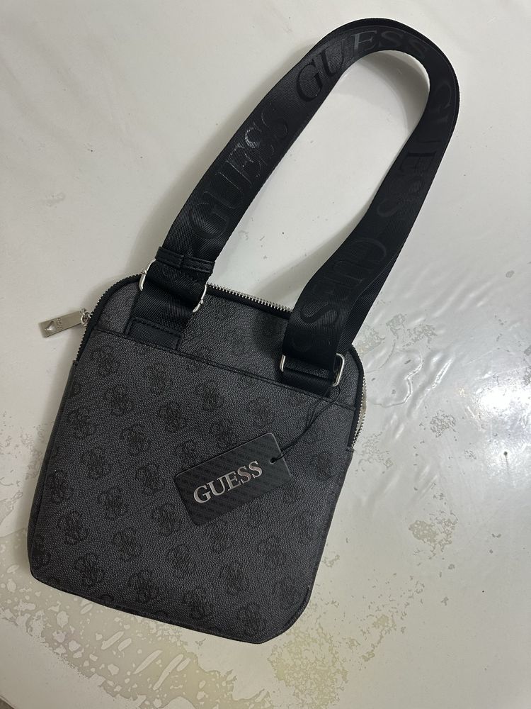Барсетка Guess новая с биркой