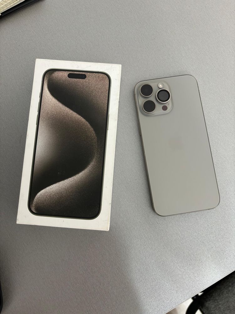 Apple iPhone 15 Pro Max 256 Gb серый б/у