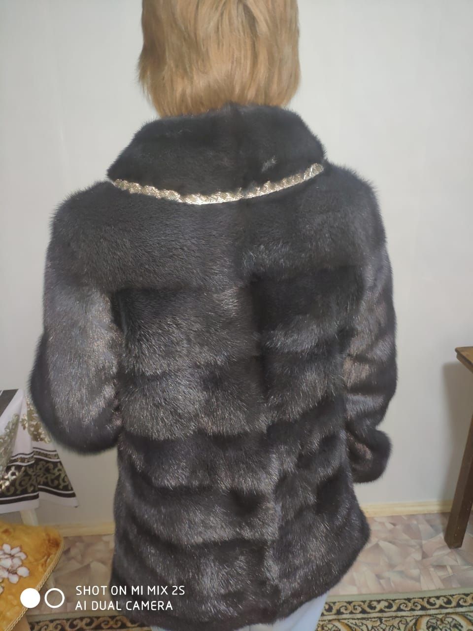 Продам шубу норковую