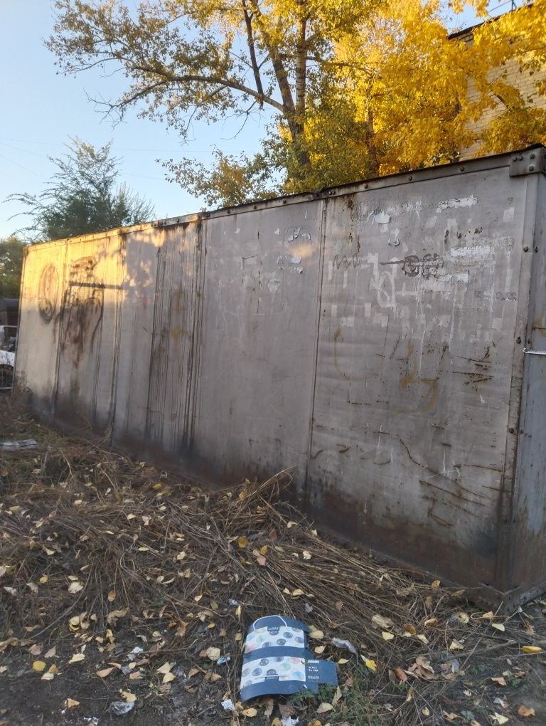 Продам гараж заводской металлический.