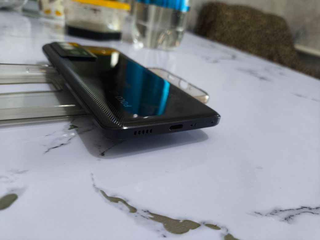 Poco F5 pro 12/512gb обмен на Pixel, iPhone