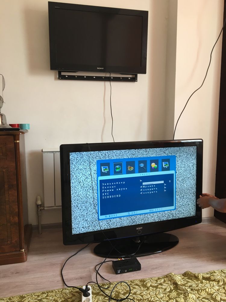 Телевизоры Sony большой и маленький