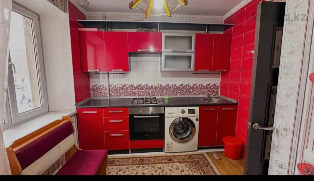 Продам 3х ком. квартиру.  В районе Құс Жолы,