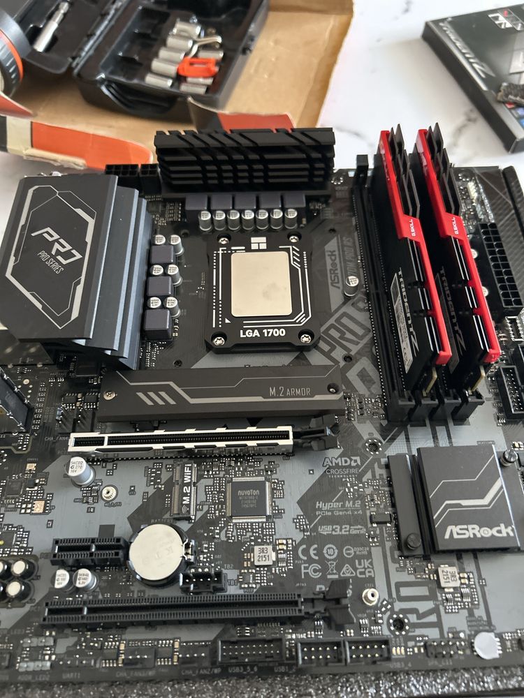 комплект i5 13400F + H670M PRO RS + DDR4 32 GB + Рамка сокета